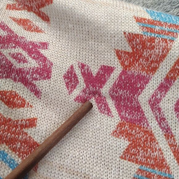 Panhandle Women Sz L Knit Long Sleeve Top Blouse Stretch Aztec Tribal Western - Picture 7 of 11